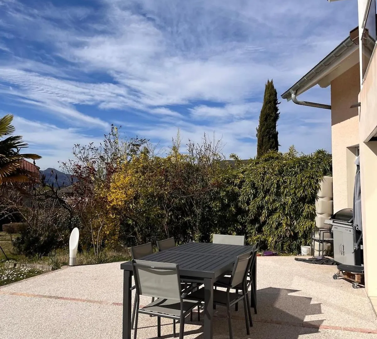 Semesterbostad Maison Familiale Avec Piscine Aix-les-Bains